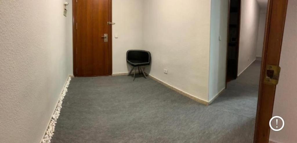 Rmn Tourist Home 3H فالنسيا المظهر الخارجي الصورة